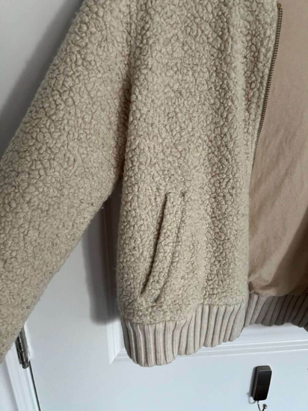 Club Monaco Boucle Sweater Size Small - Picture 5 of 8